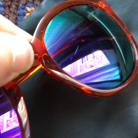 Used Quay Australia Sunnies - Picture 4 of 7